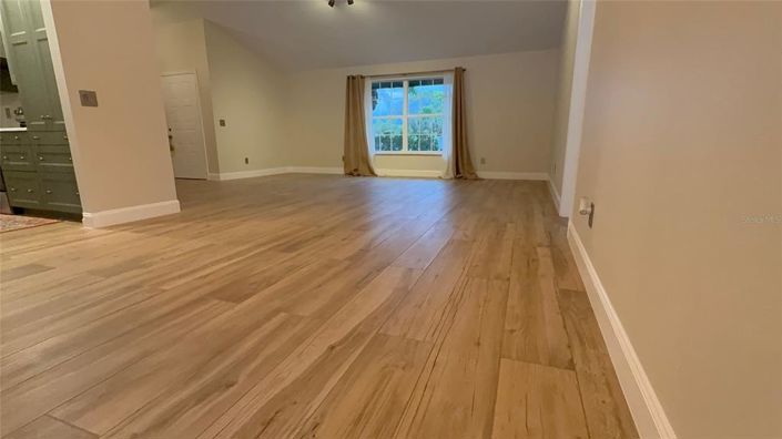 Image No.35-4 Bed House for sale