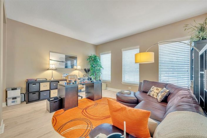 Image No.14-4 Bed Townhouse for sale