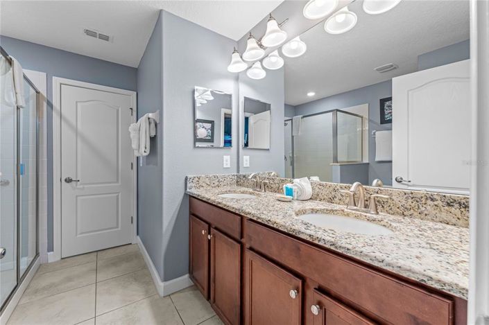 Image No.18-9 Bed House for sale