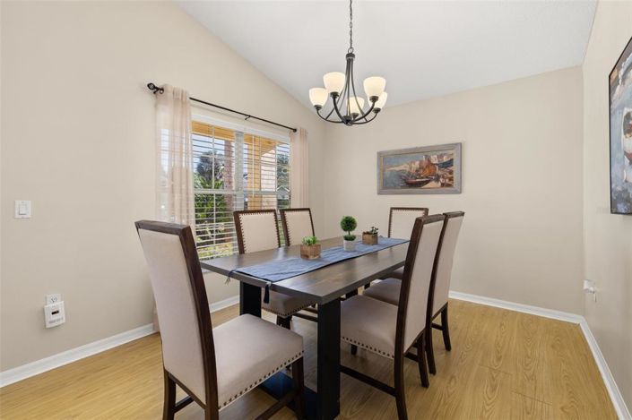 Image No.14-4 Bed House for sale