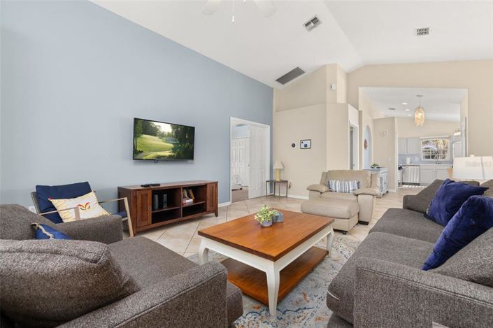 Image No.19-4 Bed House for sale