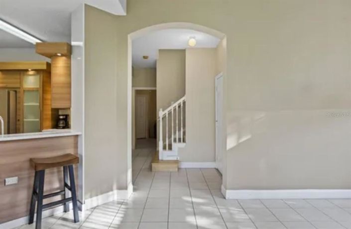 Image No.15-4 Bed Townhouse for sale