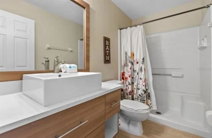 Image No.21-4 Bed Townhouse for sale