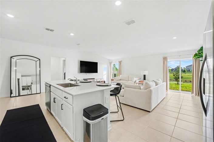 Image No.3-Maison de 4 chambres à vendre à Saint John