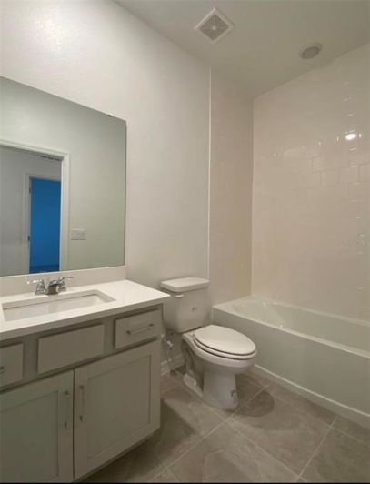 Image No.13-3 Bed Townhouse for sale