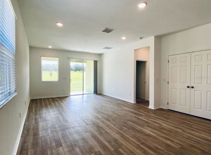 Image No.5-3 Bed Townhouse for sale