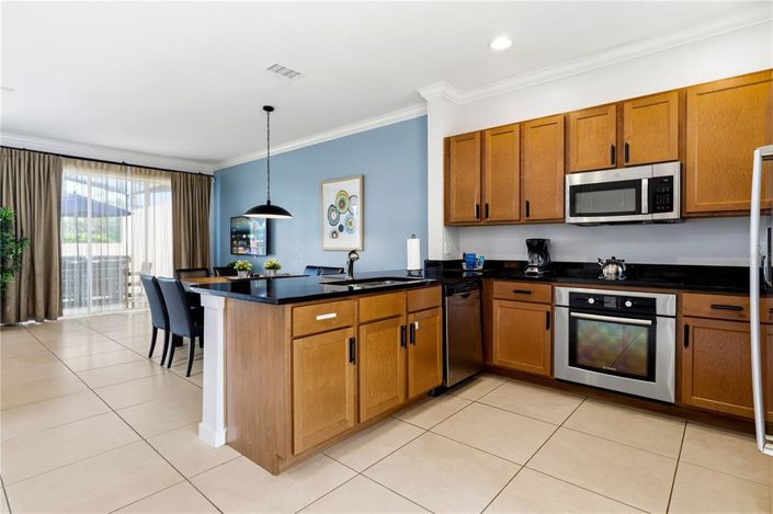 Image No.11-3 Bed Townhouse for sale