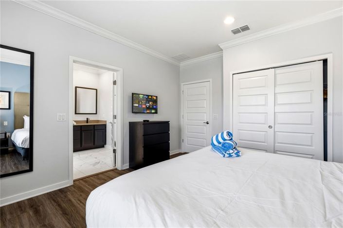 Image No.17-3 Bed Townhouse for sale