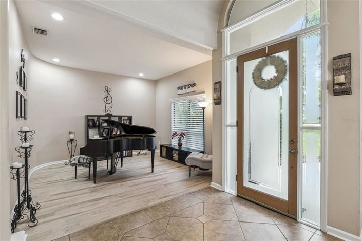 Image No.10-4 Bed House for sale