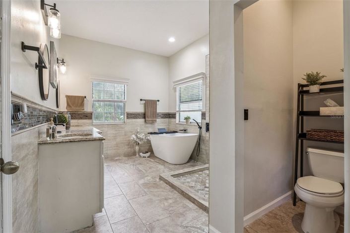 Image No.30-4 Bed House for sale