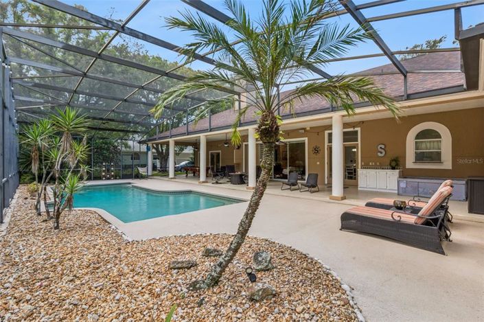 Image No.44-4 Bed House for sale