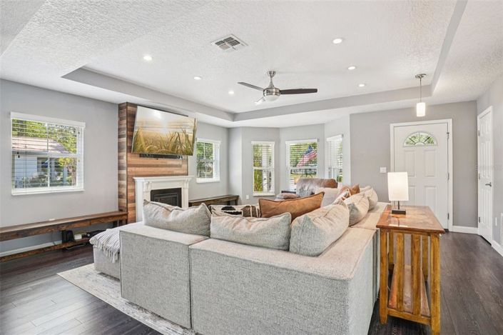 Image No.14-3 Bed House for sale