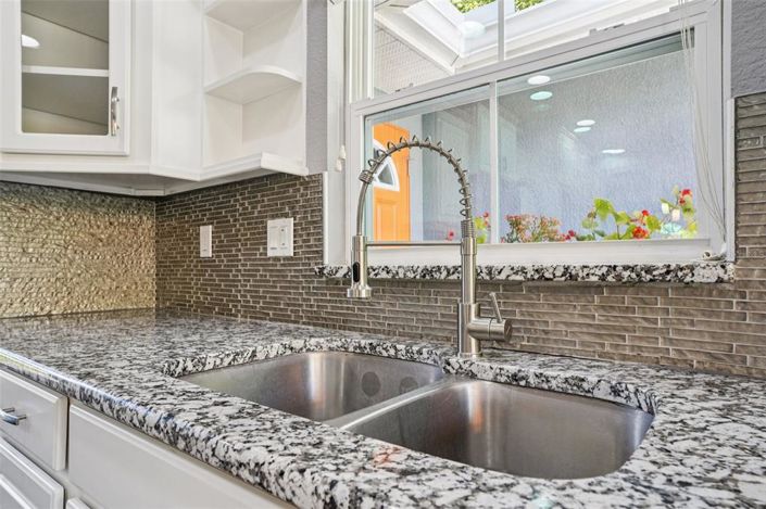 Image No.20-3 Bed House for sale