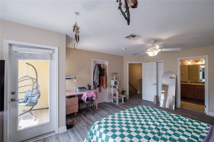 Image No.19-3 Bed Townhouse for sale