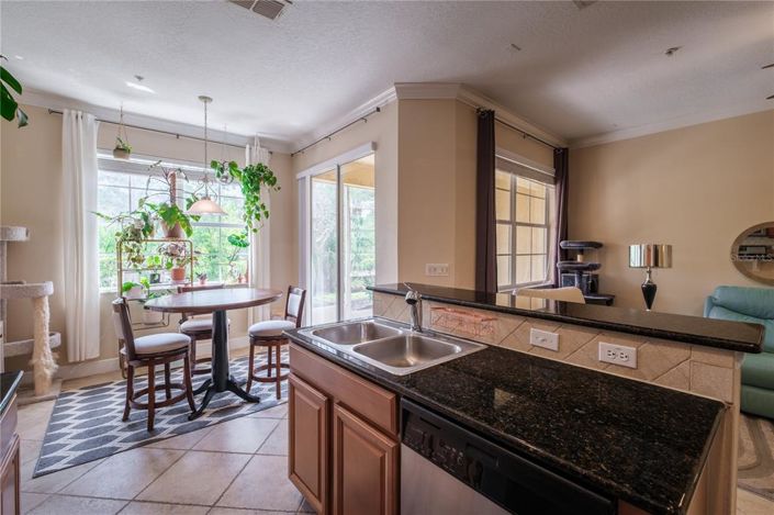 Image No.7-3 Bed Townhouse for sale