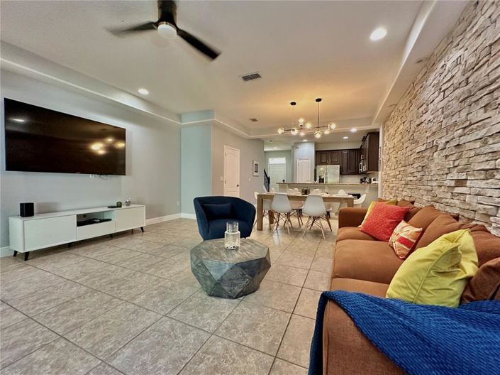 Image No.6-3 Bed Townhouse for sale