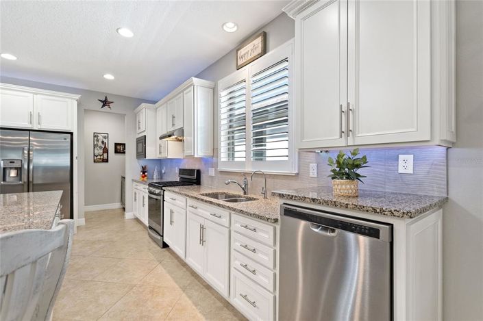 Image No.17-2 Bed House for sale