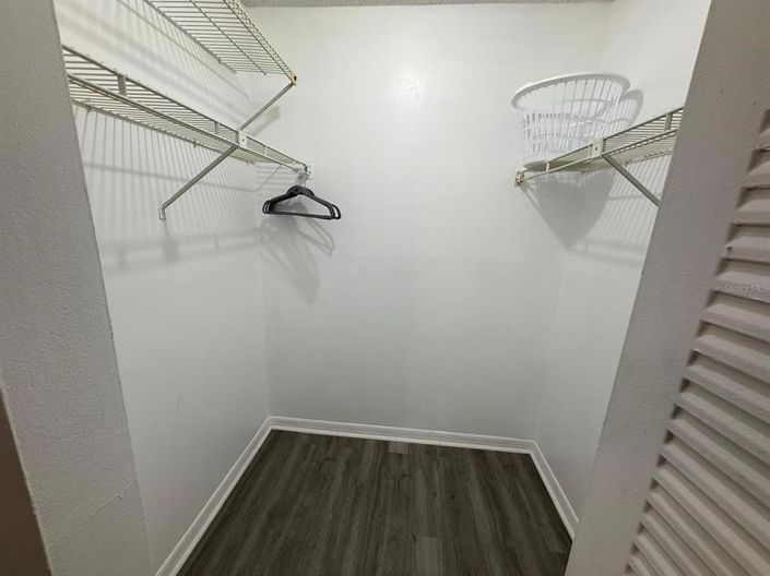 Image No.16-2 Bed House for sale