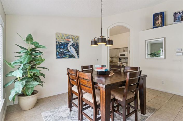 Image No.19-4 Bed House for sale