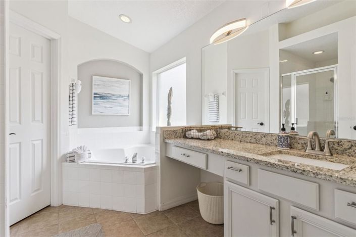 Image No.24-4 Bed House for sale