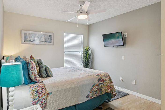 Image No.27-4 Bed House for sale