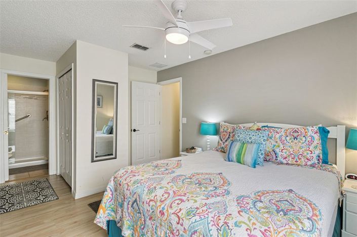 Image No.28-4 Bed House for sale