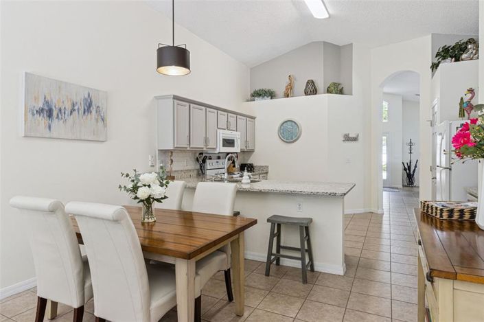 Image No.8-4 Bed House for sale