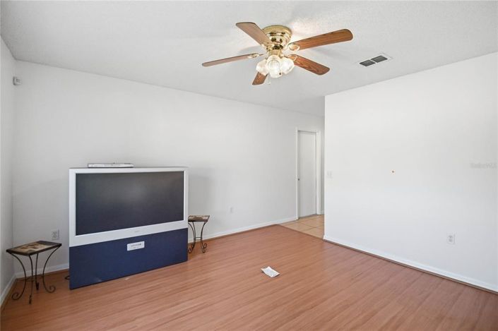 Image No.16-4 Bed House for sale