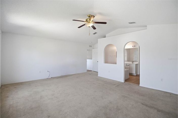 Image No.22-4 Bed House for sale