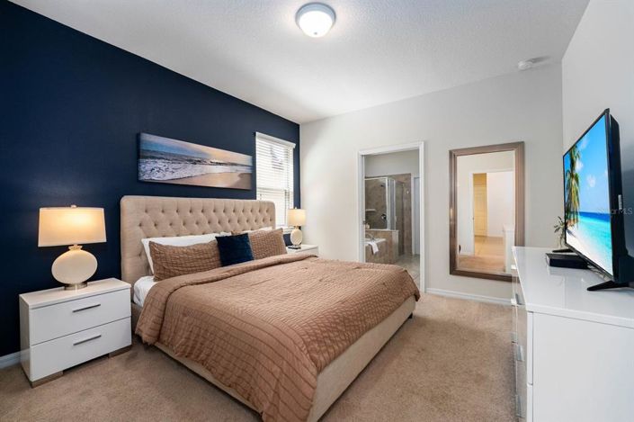 Image No.18-6 Bed House for sale