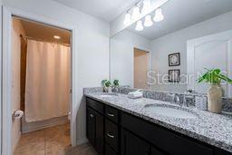 Image No.25-6 Bed House for sale