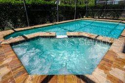 Image No.28-6 Bed House for sale