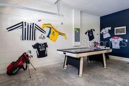 Image No.32-6 Bed House for sale