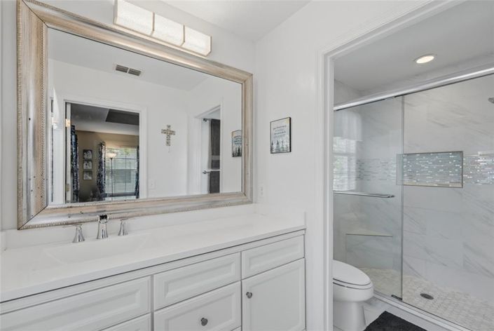 Image No.17-5 Bed House for sale