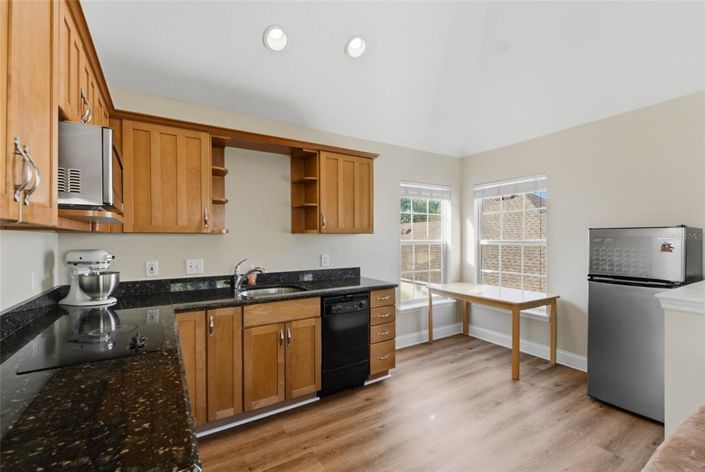 Image No.24-5 Bed House for sale