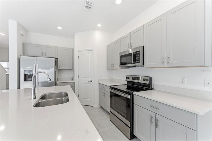 Image No.6-3 Bed Townhouse for sale