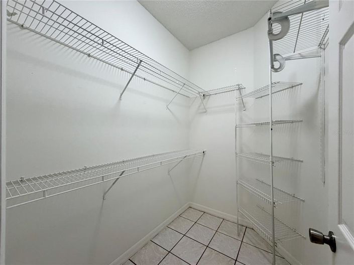 Image No.15-3 Bed House for sale