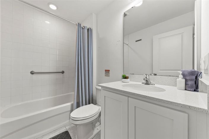 Image No.20-3 Bed Townhouse for sale