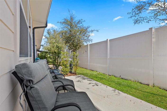 Image No.26-3 Bed Townhouse for sale