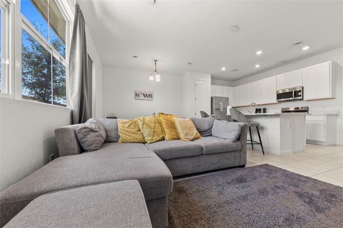 Image No.6-3 Bed Townhouse for sale