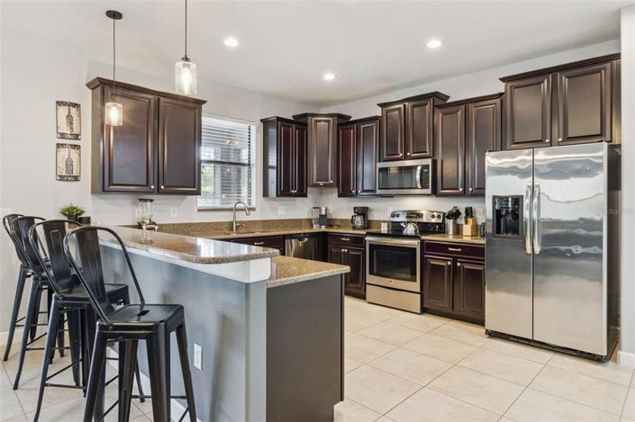 Image No.11-6 Bed House for sale