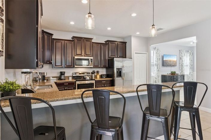 Image No.12-6 Bed House for sale