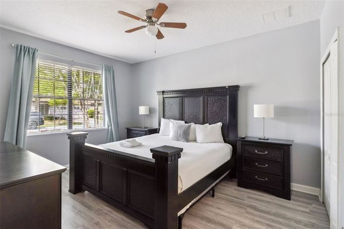 Image No.20-6 Bed House for sale