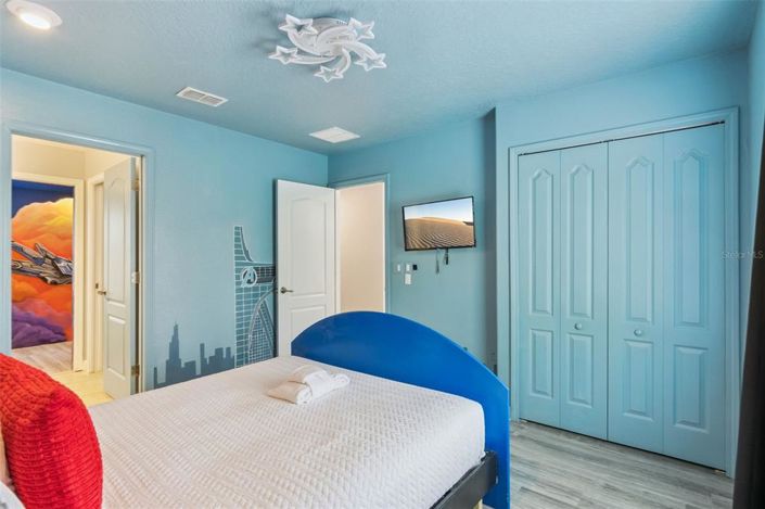 Image No.24-6 Bed House for sale