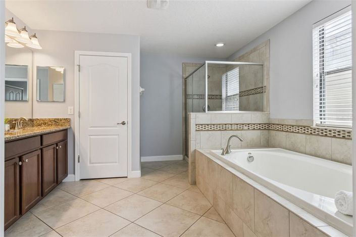 Image No.31-6 Bed House for sale