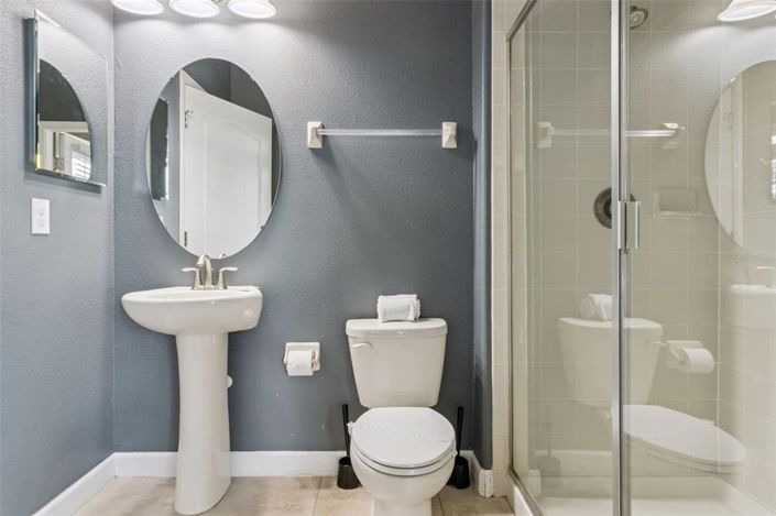 Image No.32-6 Bed House for sale