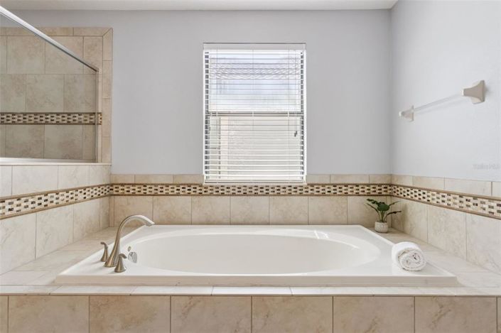 Image No.36-6 Bed House for sale