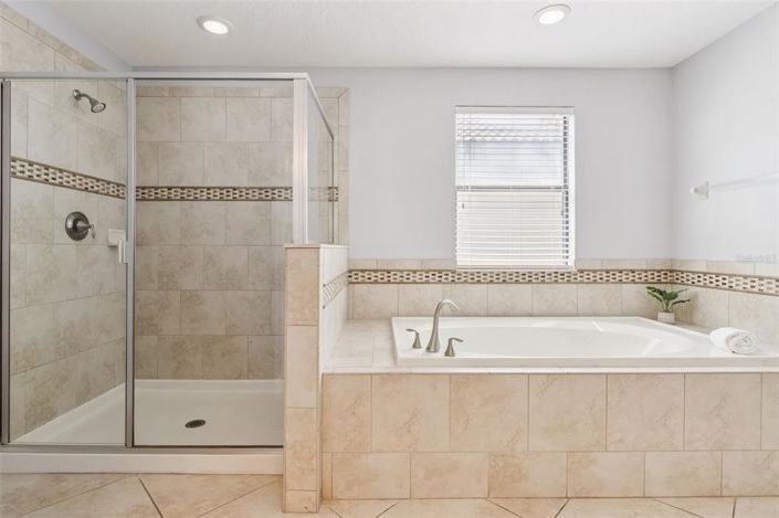 Image No.37-6 Bed House for sale