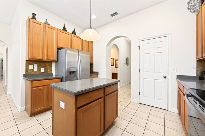 Image No.17-5 Bed House for sale
