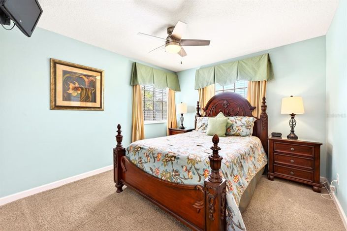 Image No.35-5 Bed House for sale